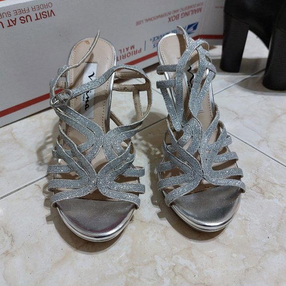 NINA Women's Sparkling Glittering Silver Dress Sandals Heels SIZE 5 - Picture 1 of 12
